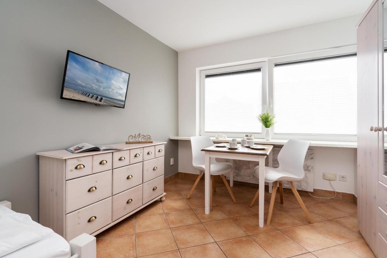 Ferienwohnung Adrian 2 Westerland Exterior foto