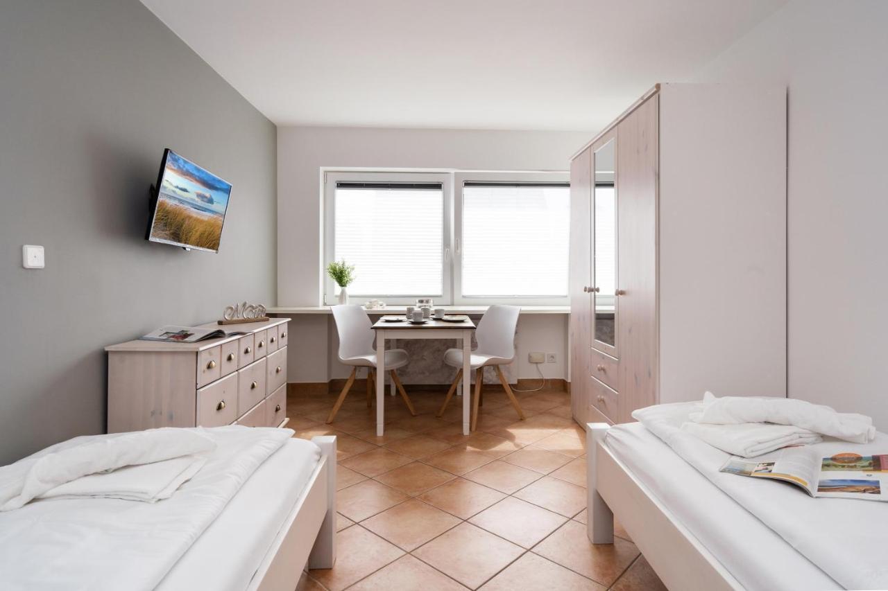 Ferienwohnung Adrian 2 Westerland Exterior foto